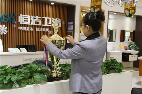 一位恒潔衛(wèi)浴店長(zhǎng)的一天—為您創(chuàng)造貼心愉悅的購(gòu)物體驗(yàn)
