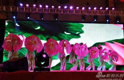 《荷塘月色》表演