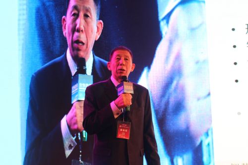 有涂料行業“老爺子”之稱的涂料知名專家施青林演講 有涂料行業“老爺子”之稱的涂料知名專家施青林演講