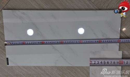 博德爵士白瓷磚的標(biāo)準(zhǔn)尺寸為:600×300mm 博德爵士白瓷磚的標(biāo)準(zhǔn)尺寸為:600×300mm