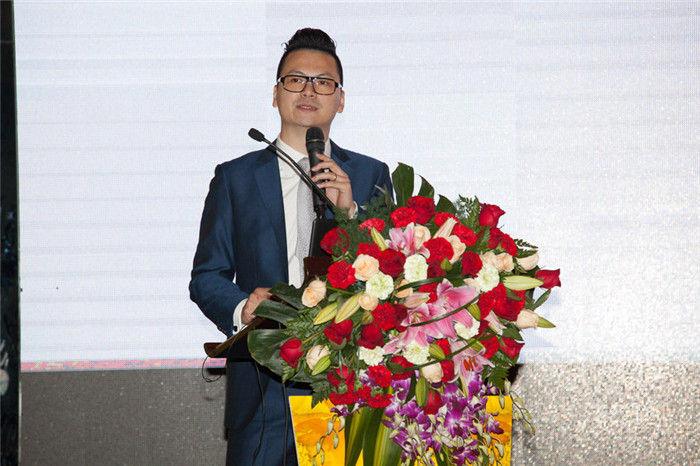 27、盧偉佳總裁進(jìn)行“亞細(xì)亞巨變”主題演講..jpg
