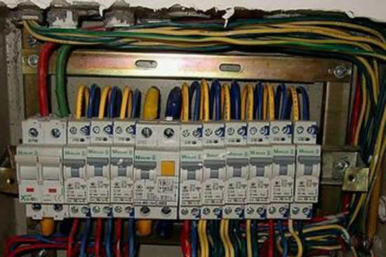 細致驗收電工避免日后隱患