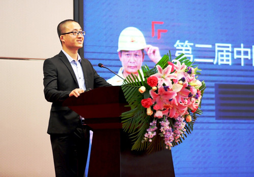 中國好工長技能大賽總策劃何正東做賽事介紹