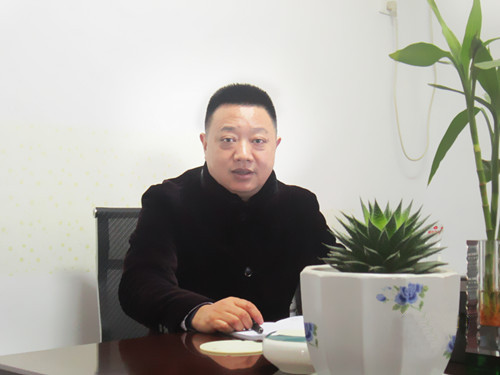 怡蕭行衣柜隨州經銷商總經理 胡耀斌