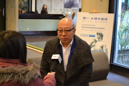 孫天文老師接受記者采訪