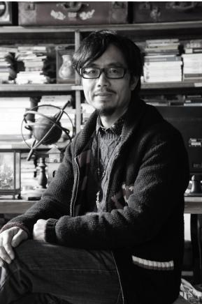 (著名設計師韋建先生)