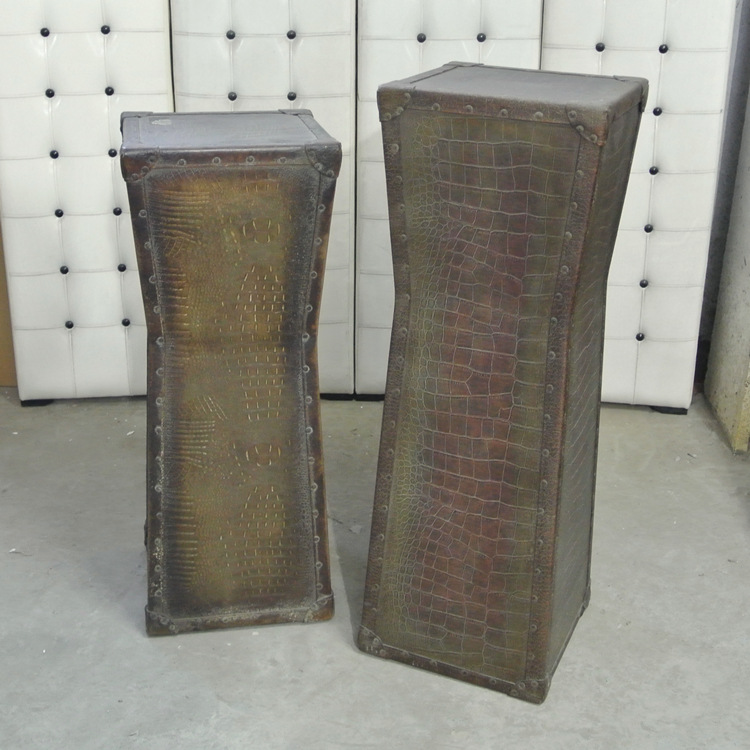 loft美式鄉(xiāng)村鐵藝創(chuàng)意個性復古外貿工業(yè)風實木家具帶輪子儲物桌子