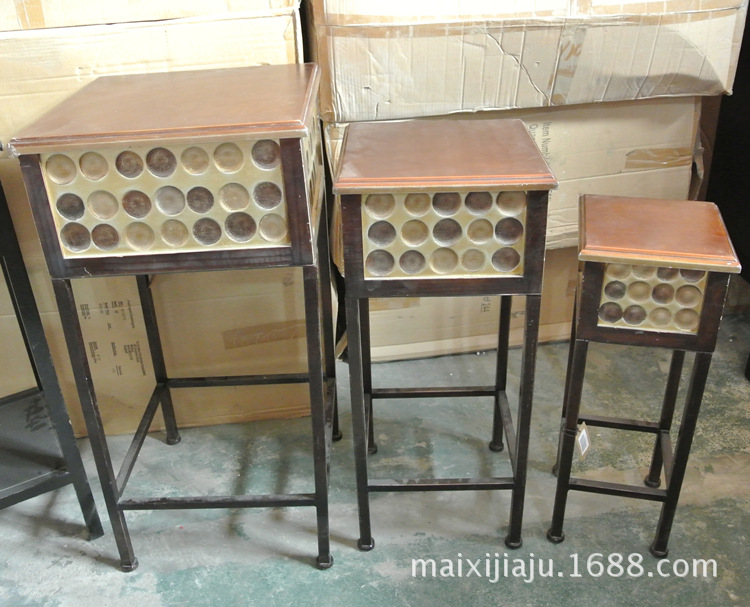 loft美式鄉(xiāng)村鐵藝創(chuàng)意個性復古外貿工業(yè)風實木家具帶輪子儲物桌子