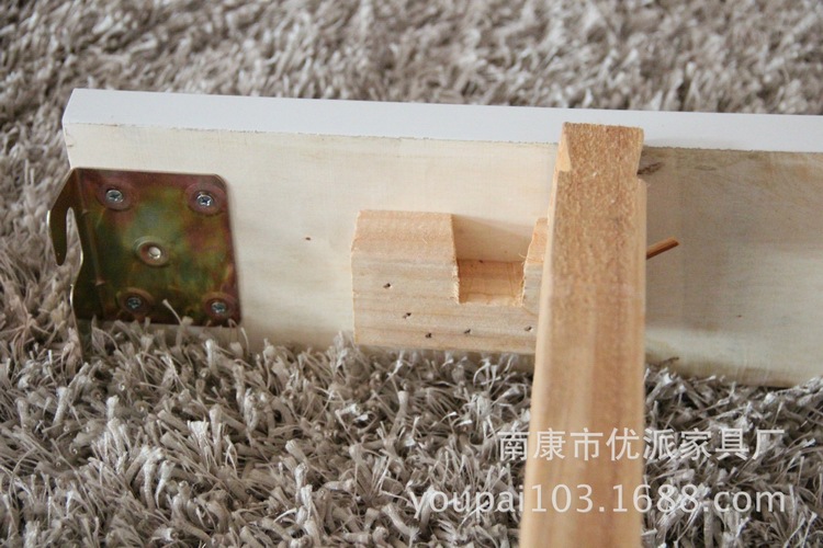 批發(fā)956#實(shí)木床 象牙白色實(shí)木床1.5 簡(jiǎn)約烤漆1.8米休閑雙人實(shí)木床