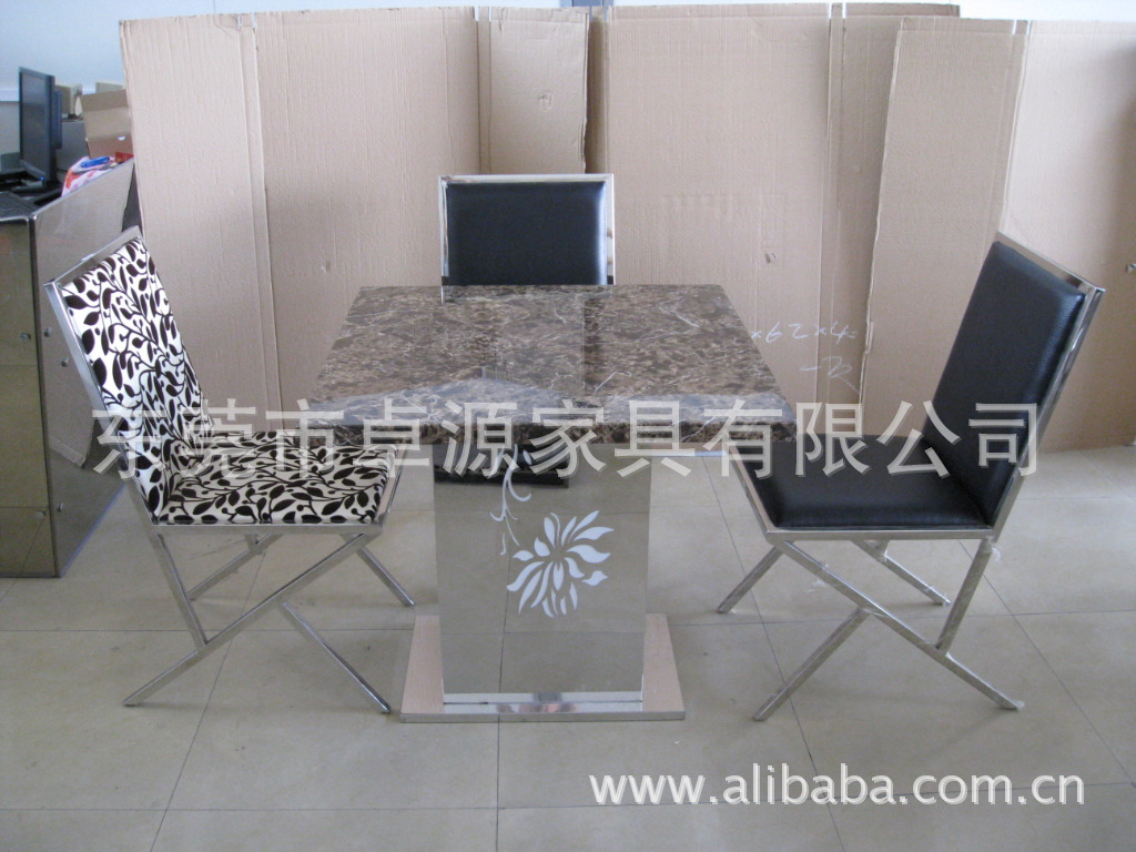 供應不銹鋼架家具、桌類、不銹鋼餐桌，大理石餐桌，ZY-B016