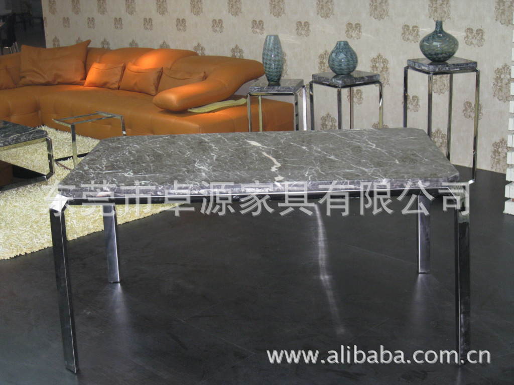供應不銹鋼架家具、桌類、不銹鋼餐桌，大理石餐桌，ZY-B016